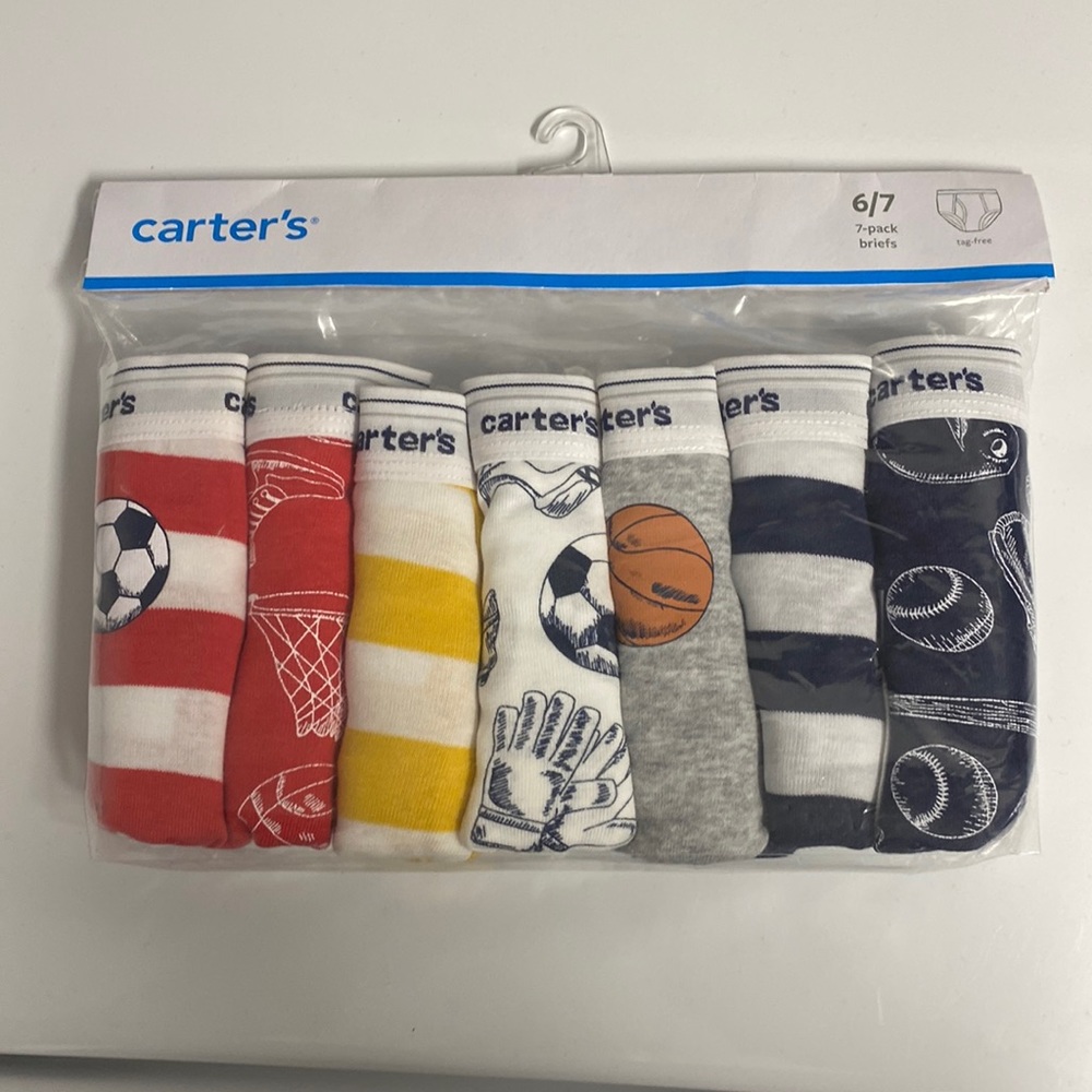 Carter’s 7 pack of Boys Underwear - Size 6/7